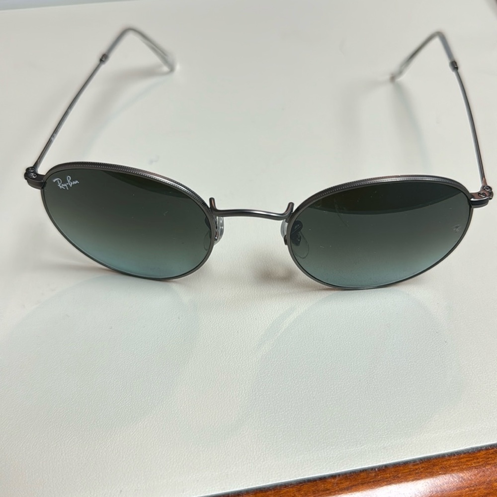 Ray-Ban Round Metal RB3447 Matte Gunmetal Frame with Green Lenses